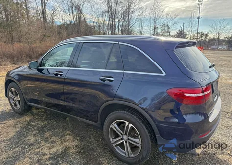 2017 Mercedes-Benz Glc 300 4Matic z USA, uszkodzony, nr VIN WDC0G4KB0HF170542